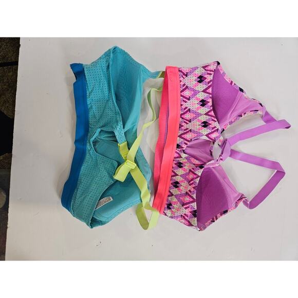 Victoria's Secret Sports Bra Medium Support Lightweight Wireless Breathable 34C - Picture 2 of 5